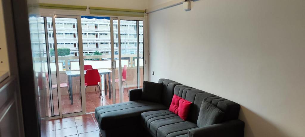5 min walk from Yumbo 310 - 3