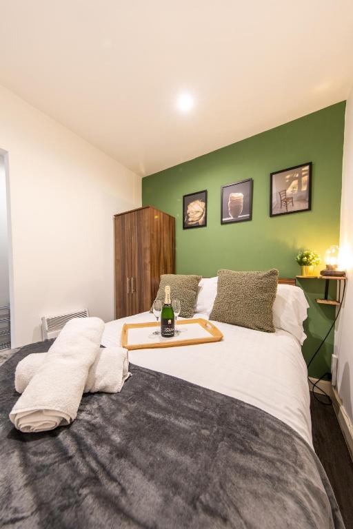 Peaceful one bed flat in Stockport centre, Stockport