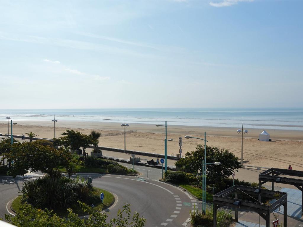 Studio Confortable pour 3 à Saint Jean de Monts, Proche Plage - FR-1-323-459 - 2