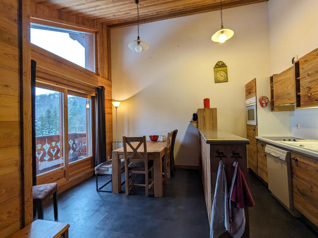 Appartement cosy au pied des pistes avec balcon et parking couvert - FR-1-459-225 - 2