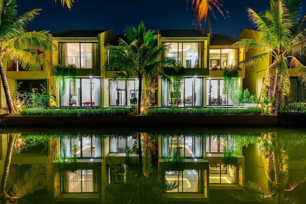 Lotus Villa Hoi An – 4 Bedrooms – river view – private pool