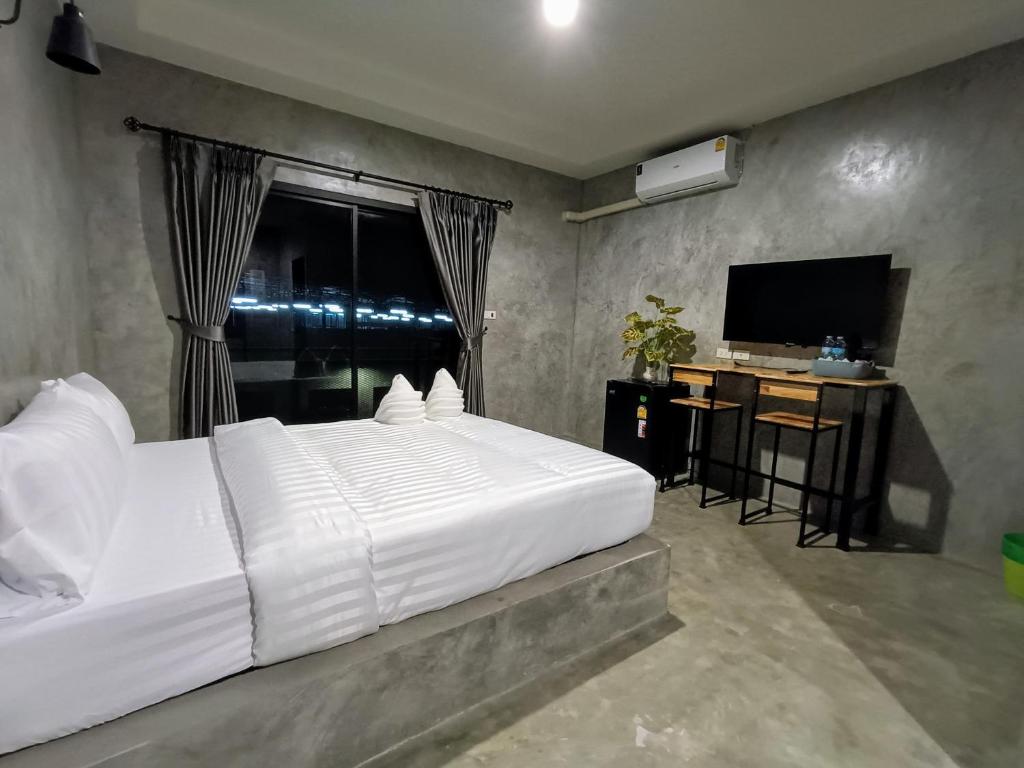 洛夫特尔度假村 (The Loftel Resort)