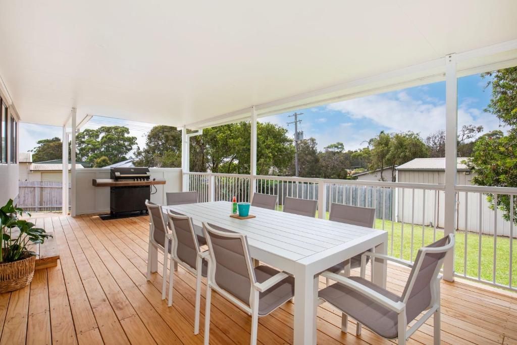 The Relax Shack - Pet Friendly - 8 Mins Walk to Beach, Culburra Beach