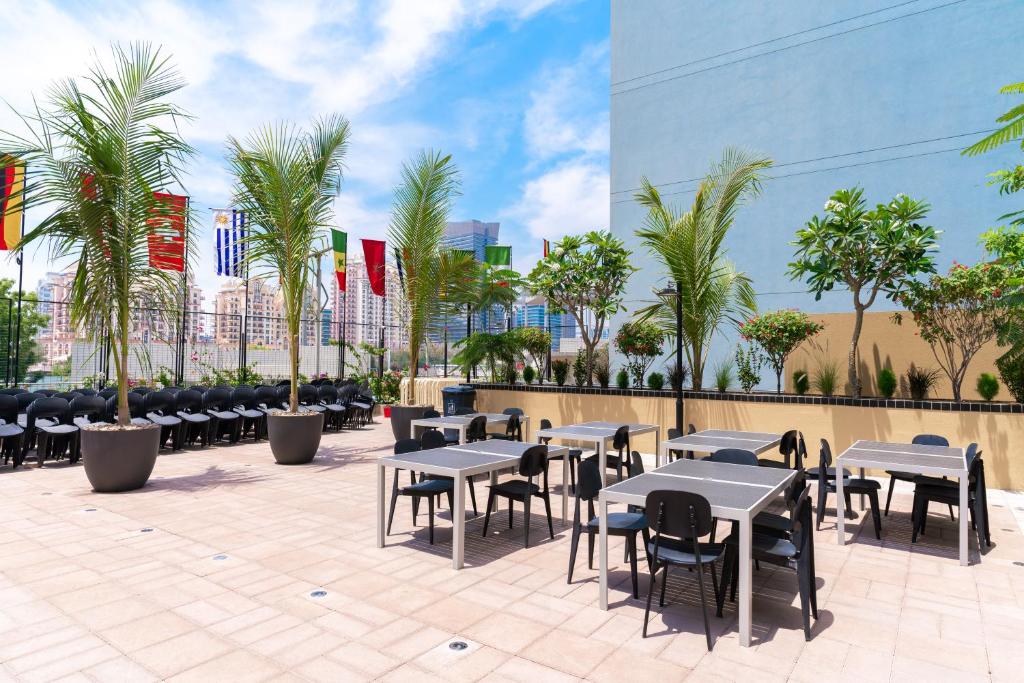 Balcony/terrace, Emirates Sports Hotel Apartments in Dubai