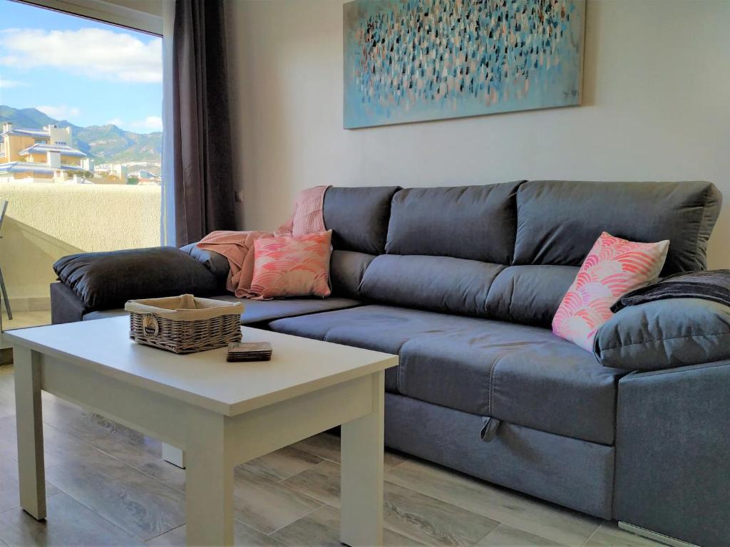 Deluxe Apartment in BenalBeach with Beach Views - 5