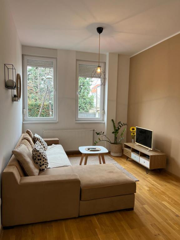 Sleep-Enjoy Apartment - 4