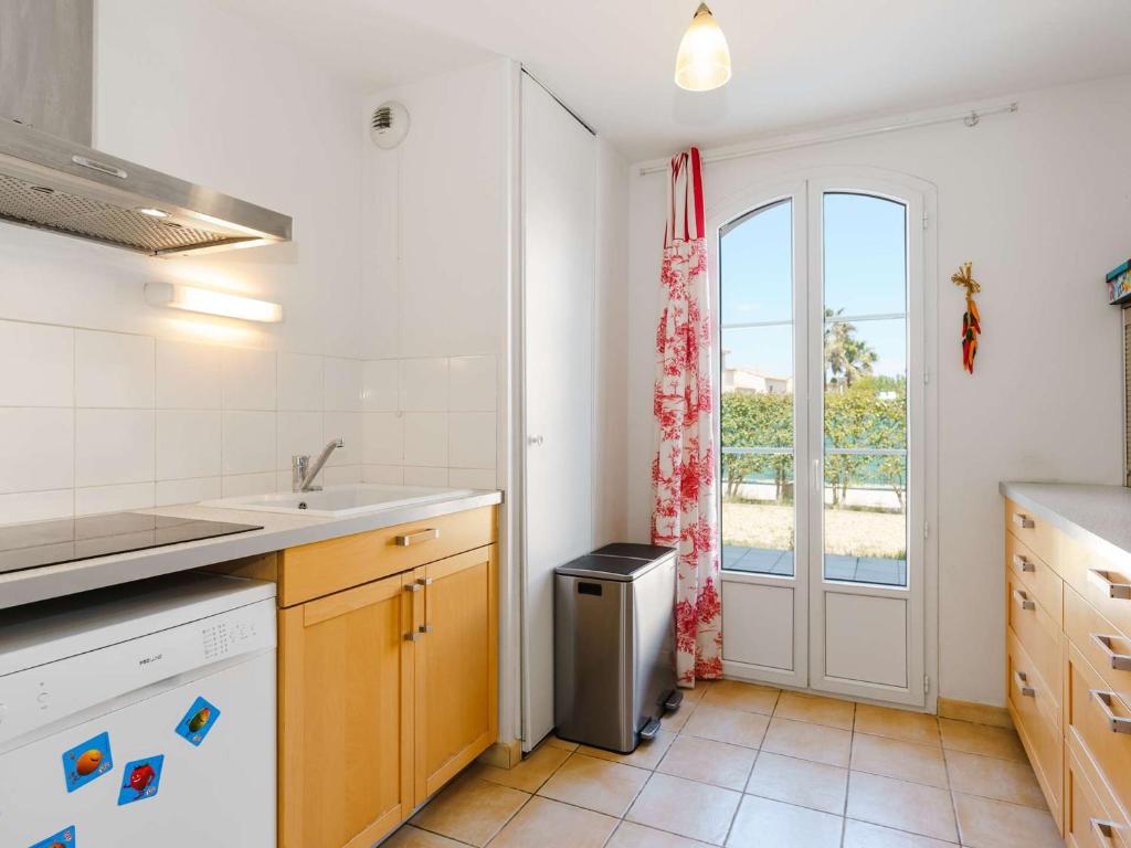 Villa 4 pièces avec piscine privée, jardin, garage, 7 couchages, Narbonne-Plage, proche commerces - FR-1-409-21 - 5