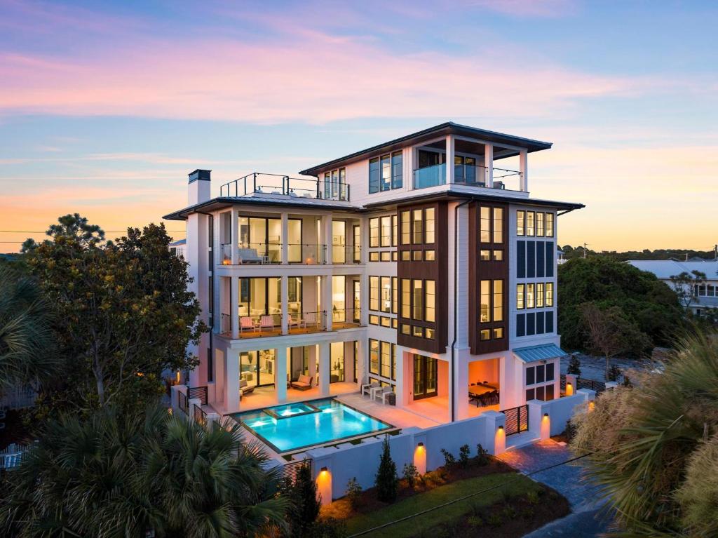 Above & Beyond, Santa Rosa Beach