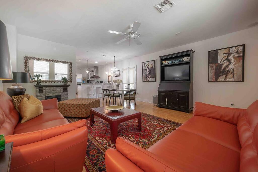 Nawlins vibe with rooftop verandah near Riverwalk and downtown, Tampa