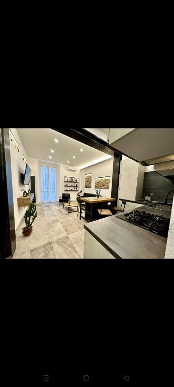 Koman House - 2
