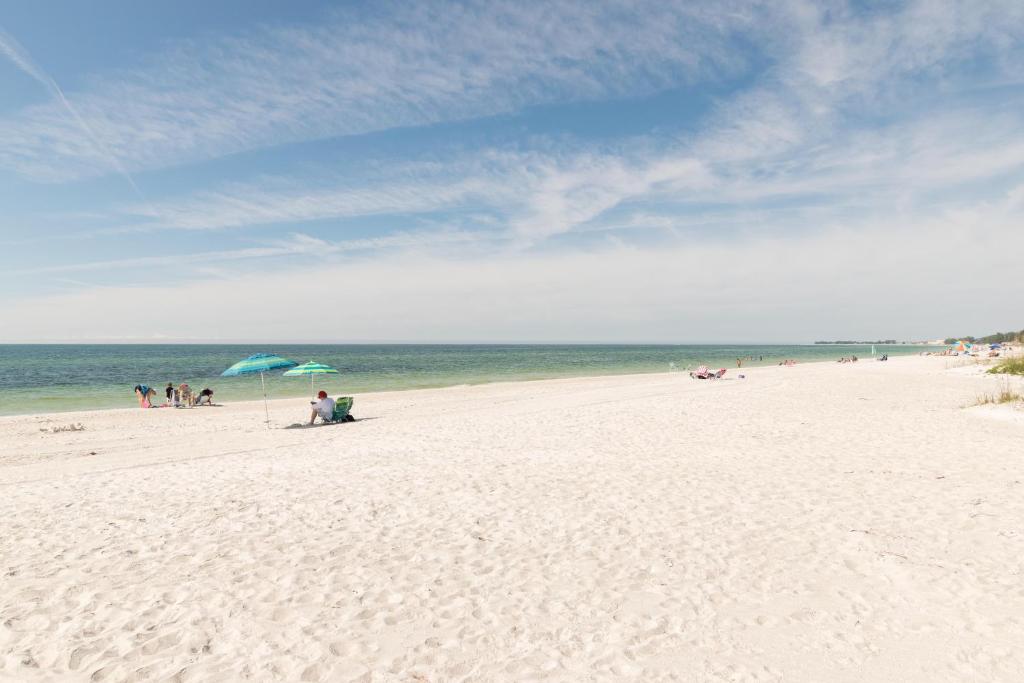 Shell Cove 9, Bradenton Beach
