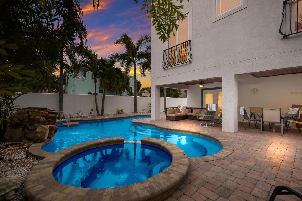 Beach View Retreat, Holmes Beach