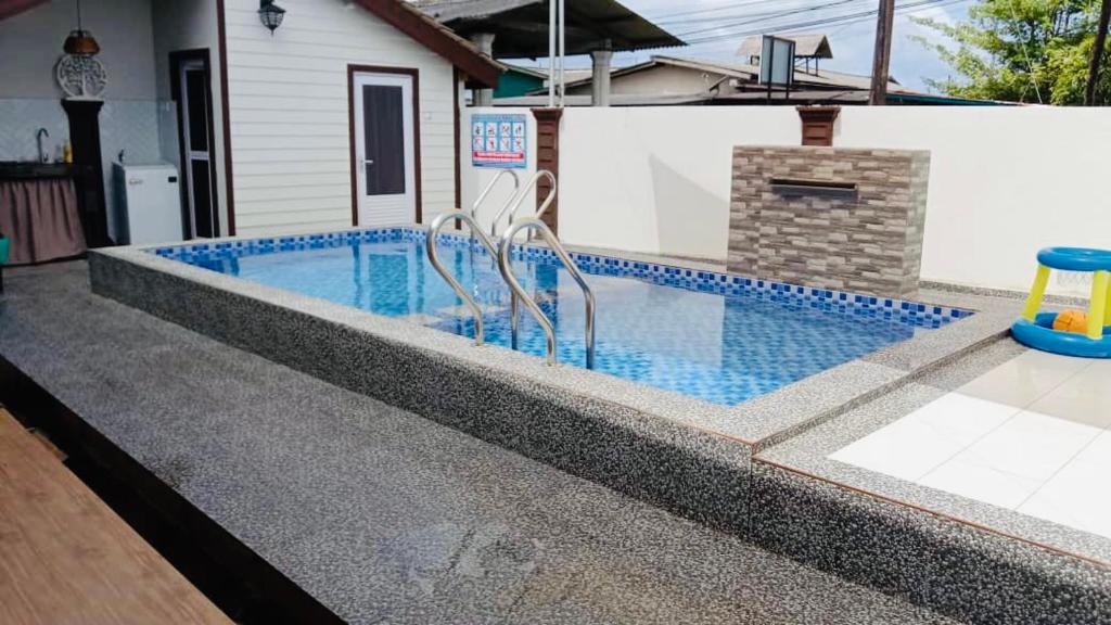 TeratakAyahBonda, Kuala Terengganu