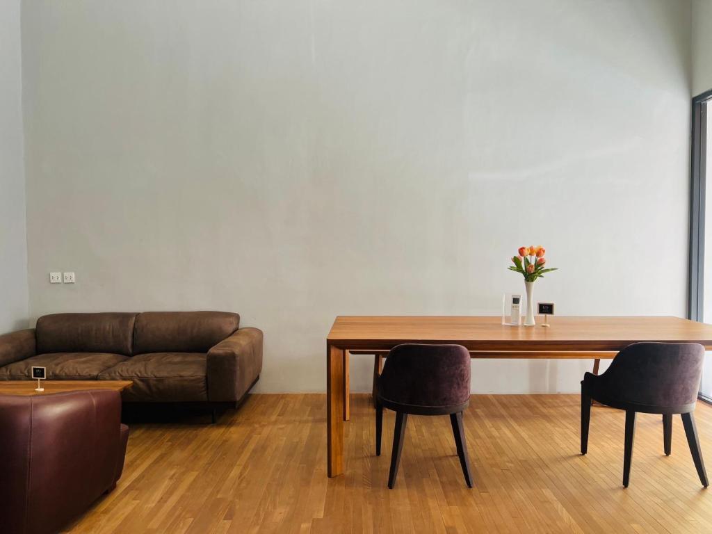 Woodstory Boutique Hotel