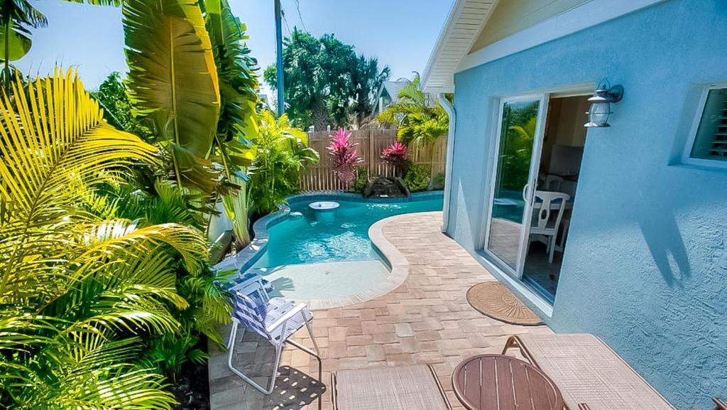 Island Hideaway, Holmes Beach