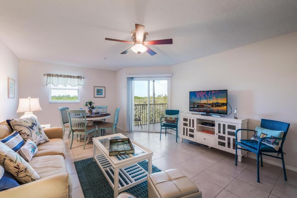 Sandy Pointe, Holmes Beach