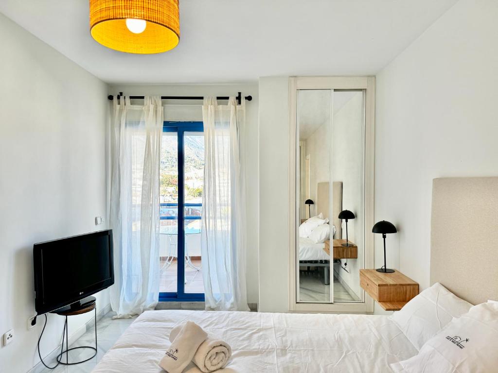 Seaside Oasis with Mountain Views - EaW Homes - 4