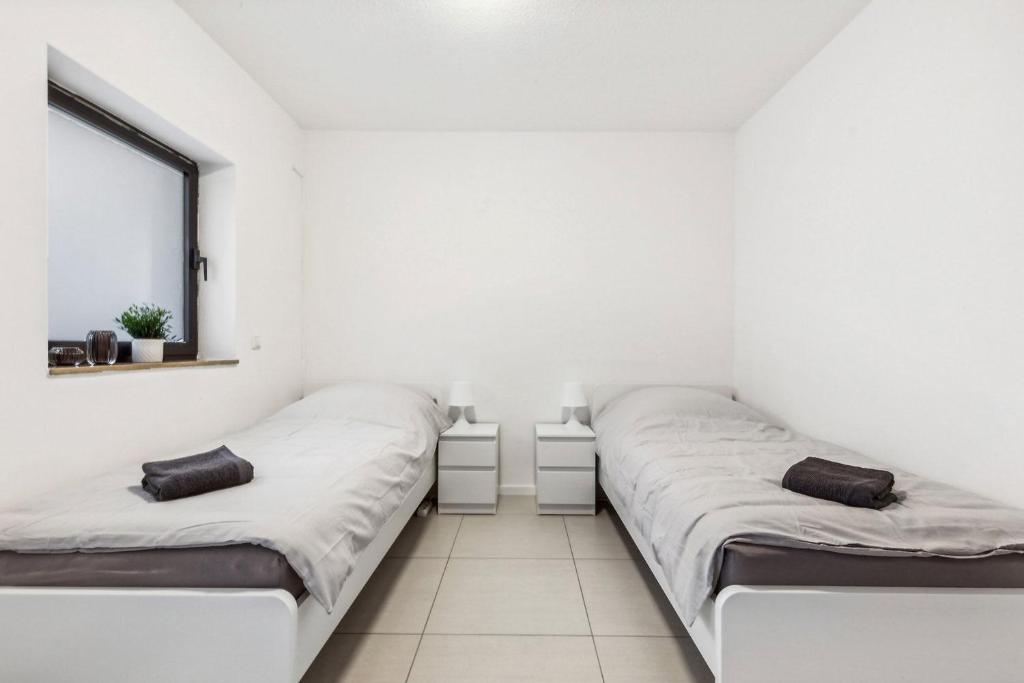 Chic Apartment with Balcony in Nauheim