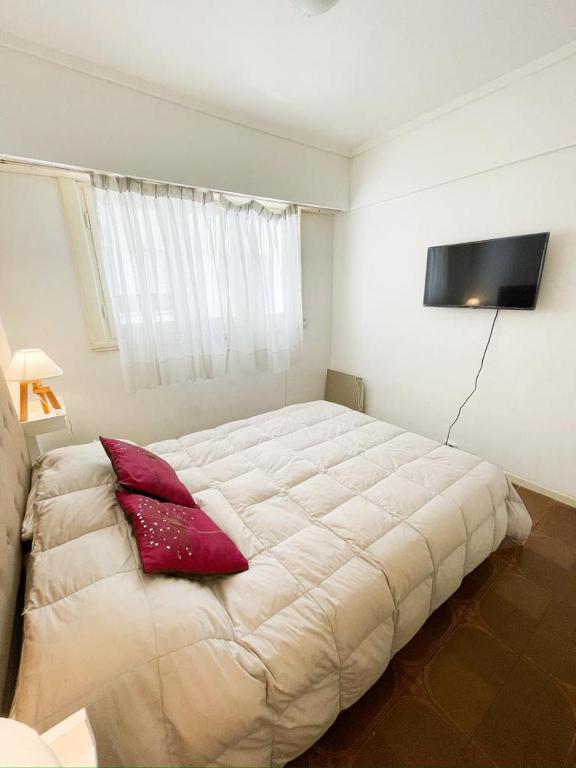 DEPARTAMENTO UNA CUADRA DEL MAR - La Perla - SE RESERVA CON SEÑA - 5