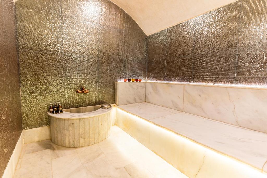 Sauna, One Hotel Casablanca in Casablanca