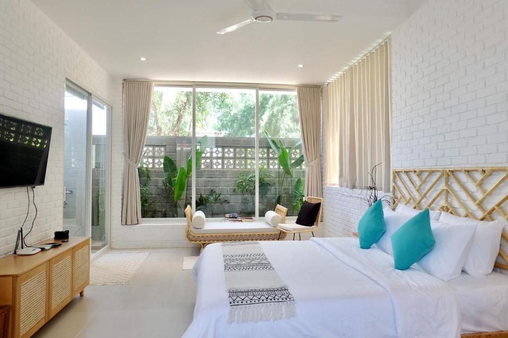 An Bang Beach Tropical villa- Crystal pool