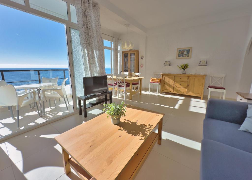SKOL 933 Fantastic two bedrooms on the 9th floor with amazing sea views - 5