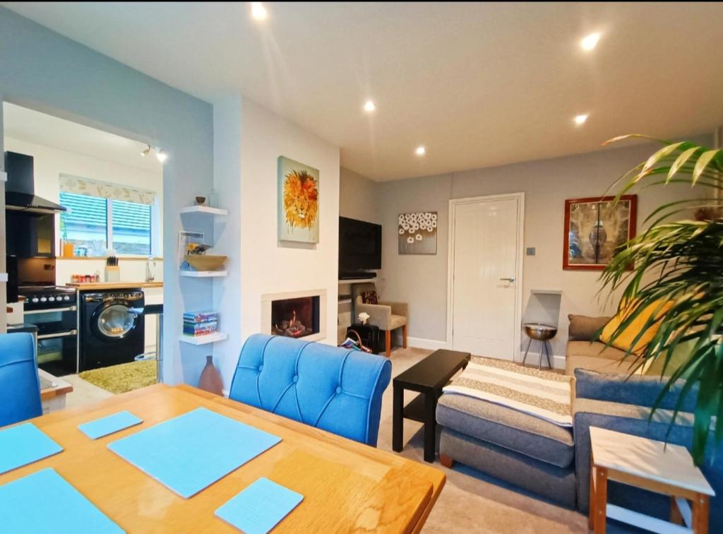 Greenfields Spa with private hottub New listing, Malvern Link