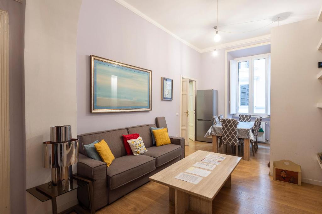 Luxury Three Bedrooms flat in Roma Center - 2