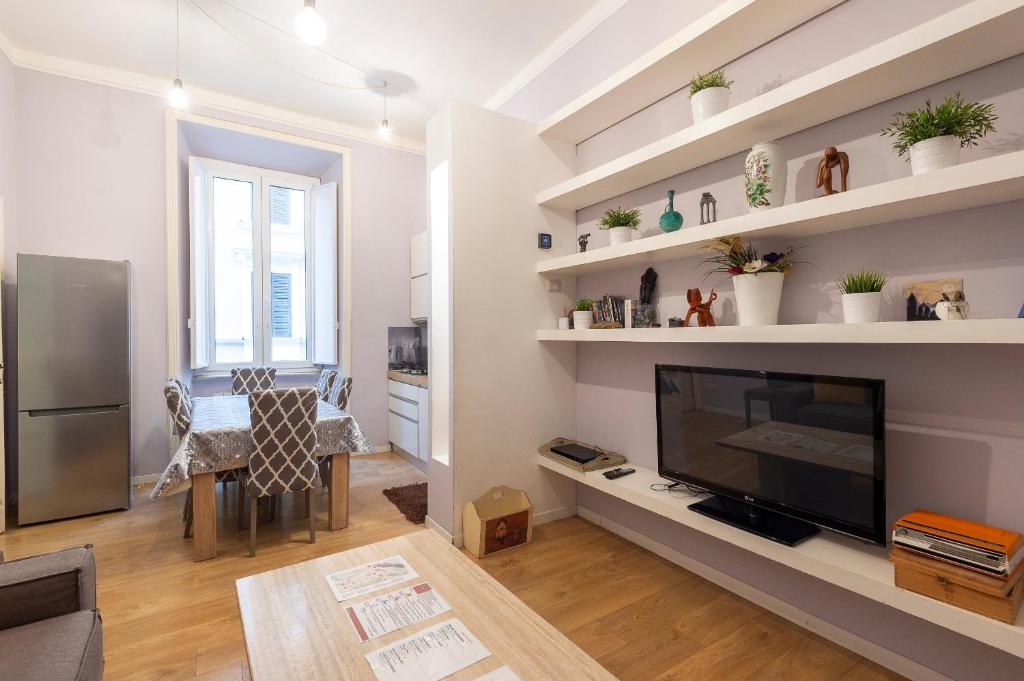 Luxury Three Bedrooms flat in Roma Center - 4