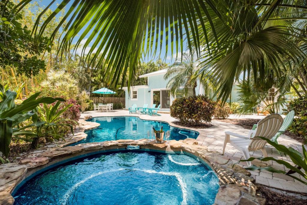 Triple Play, Anna Maria