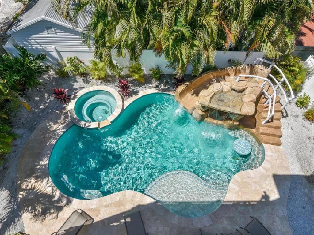 Ocean Breeze (AMIL), Bradenton Beach