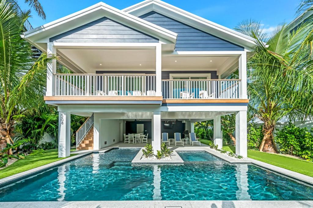 Totally Beachin', Bradenton Beach