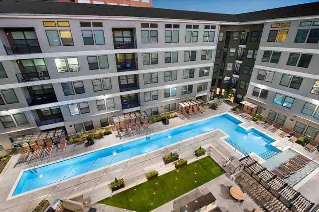 Upscale Luxury Fully loaded Equipped Loft