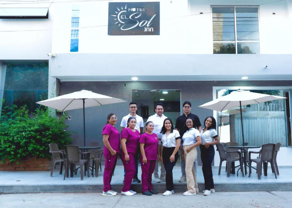 Hotel El Sol Inn - 1