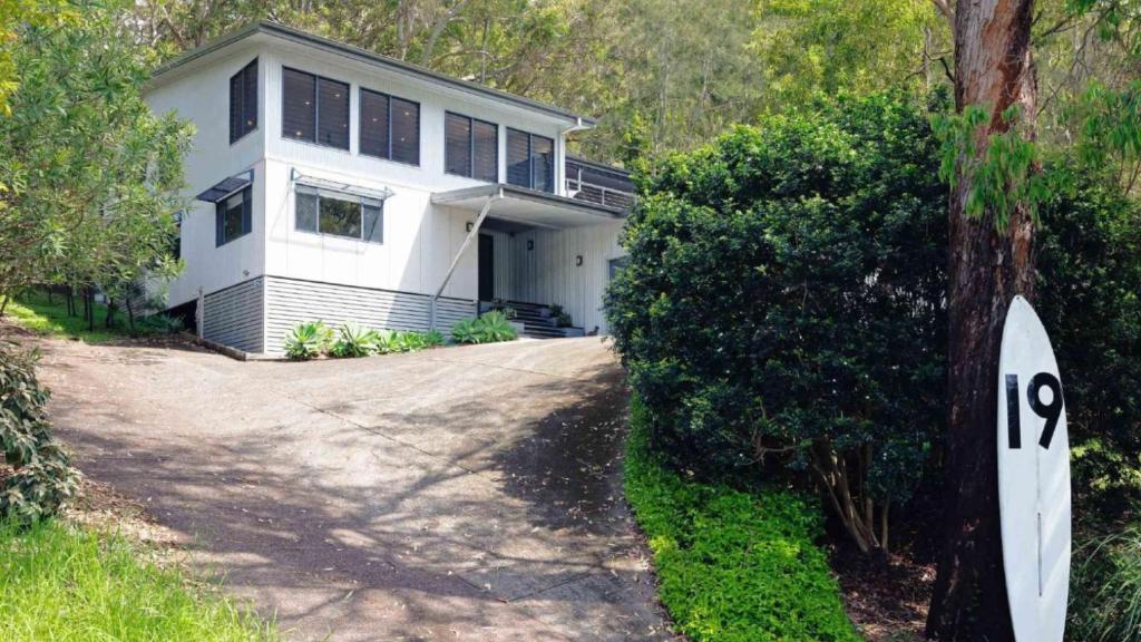 'Space and Serenity at Pretty Beach' by HolidayCo, Pretty Beach