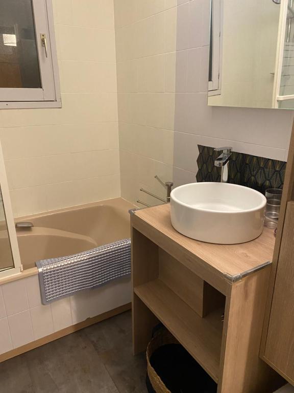 Appartement lumineux et cosy en rez de jardin - 4