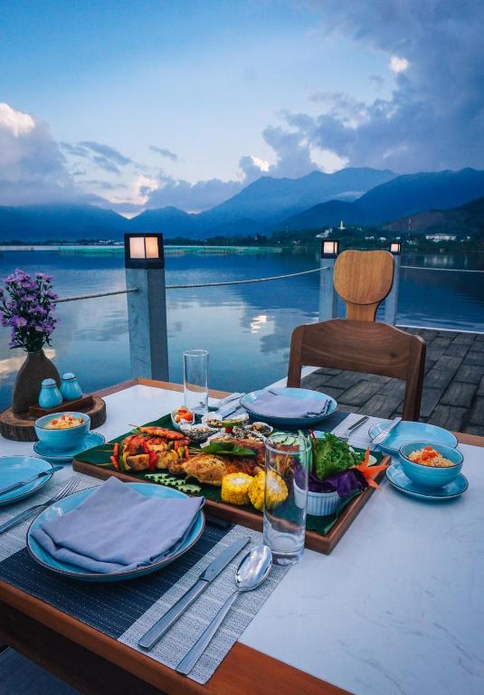 Essen und Erfrischungen