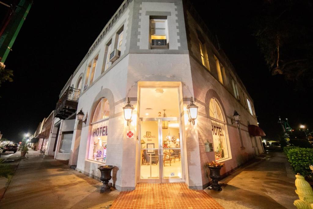 Oak Tree Hotel 外観
