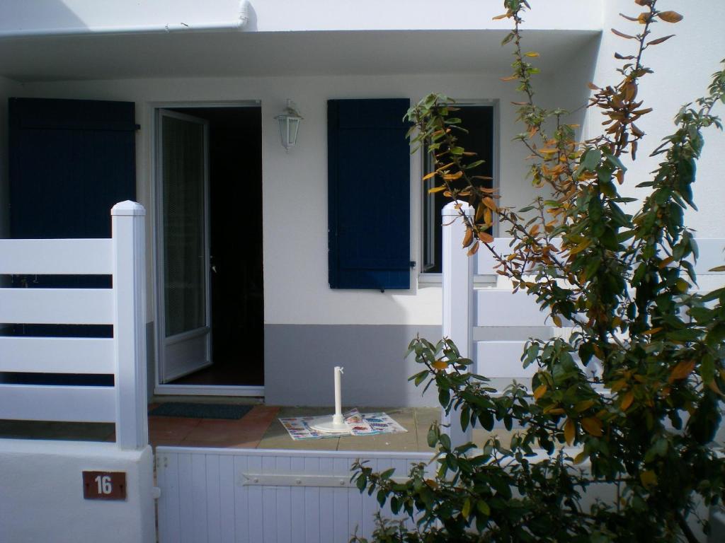 Maison accueillante à Saint-Jean-de-Monts avec terrasse - 4