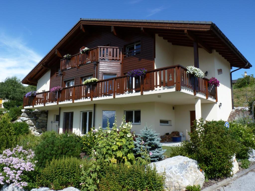 Chalet des Alpes photo