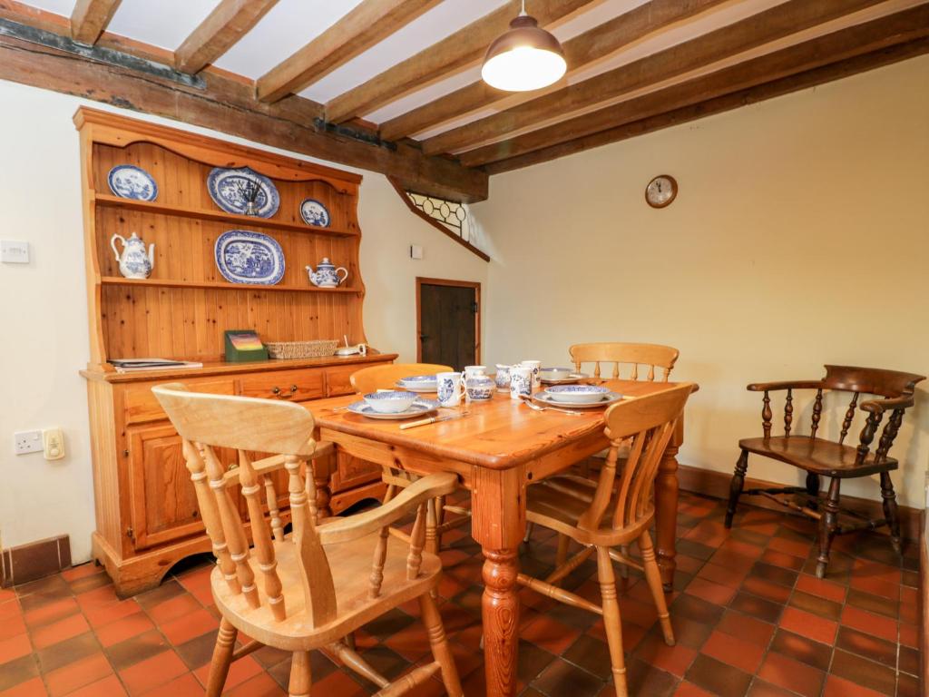 Stable Cottage, Oddington photo 8