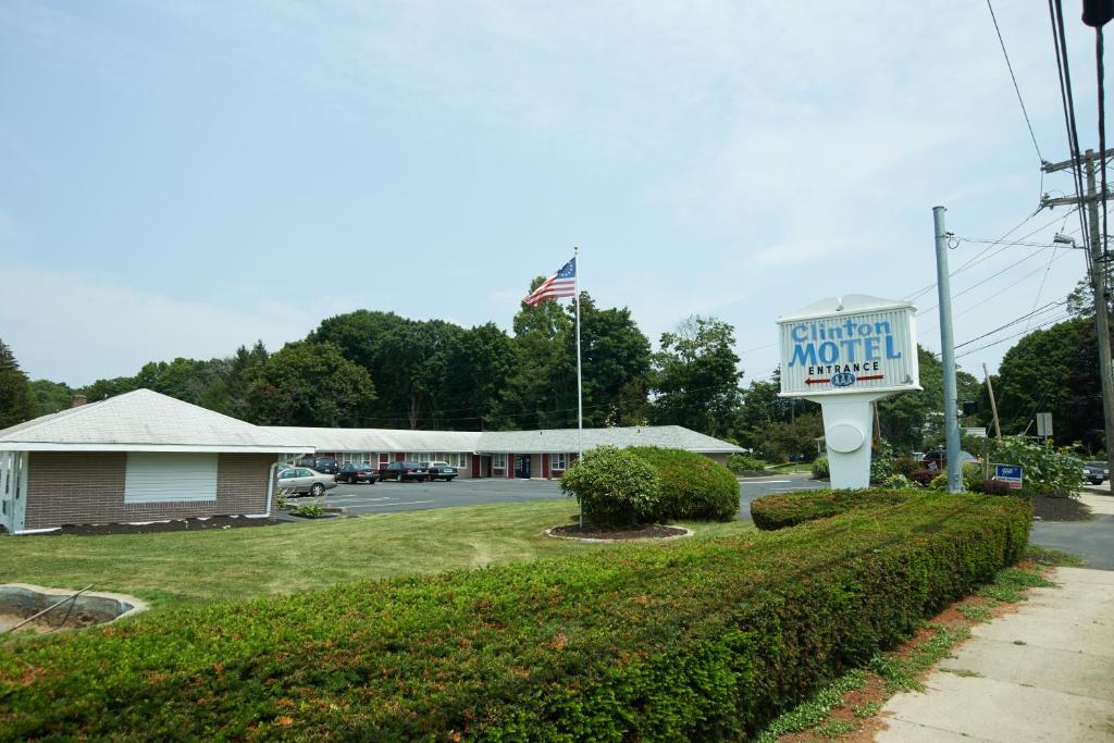 Clinton Motel photo