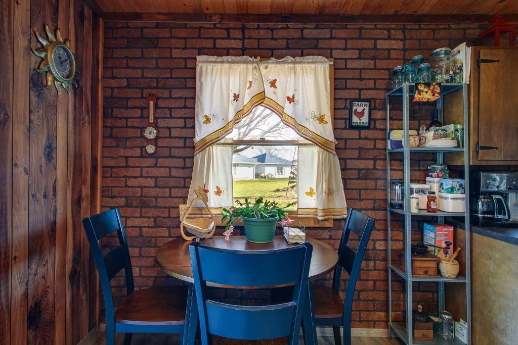 Up to 32 off Cozy Markesan Cabin about 2 Mi to Green Lake Access!, WI