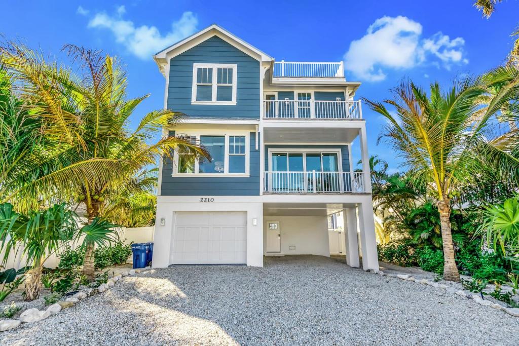 On the Flip Side, Bradenton Beach