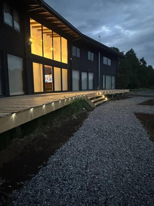 Casa nueva en country pucon con piscina y quincho compartido con casa gemela - 1