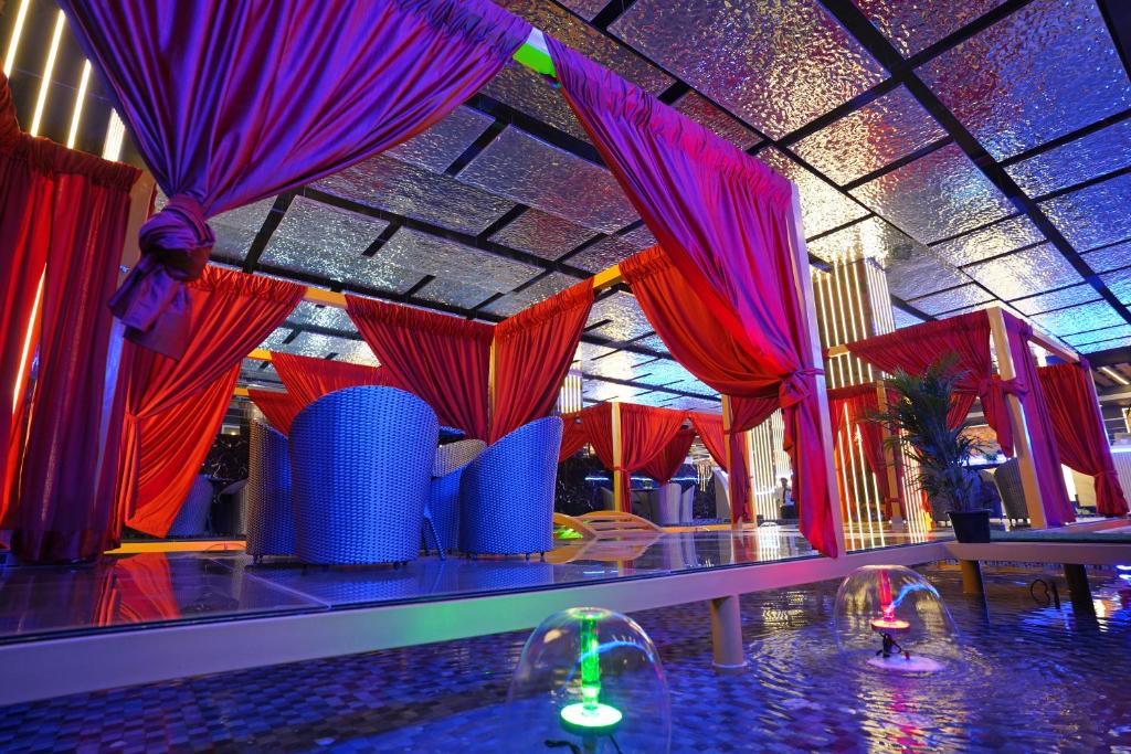 Business center, ESSOTTO RECREATION HUB in Bangalore