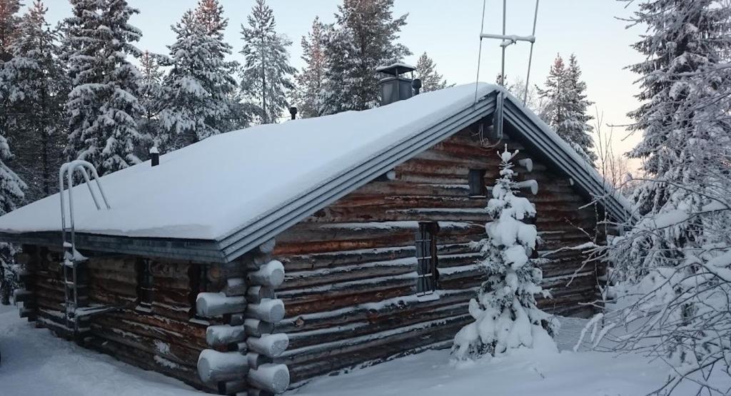 Hirsimökki 3 mh ja sauna, Kuusamo