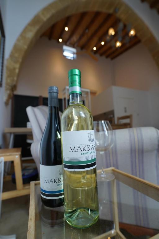 Large Kamara Studio, Nikósie