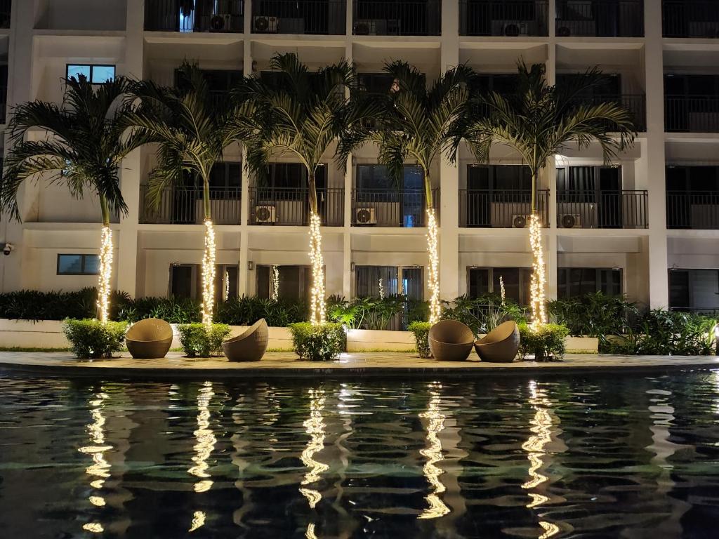 Goshen E320, Manila