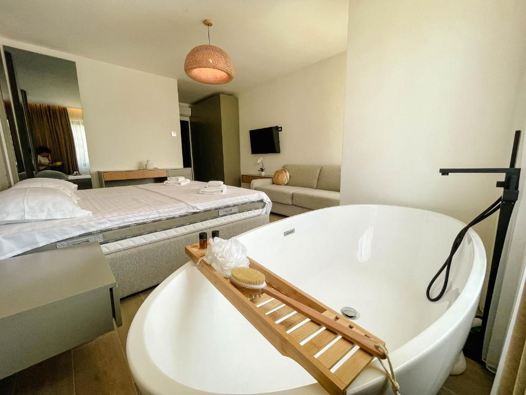 Botanica Boutique Hotel - 3